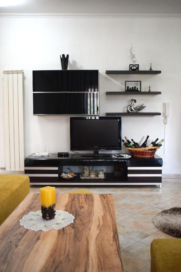 New Apartment Zoe Shkoder Bagian luar foto