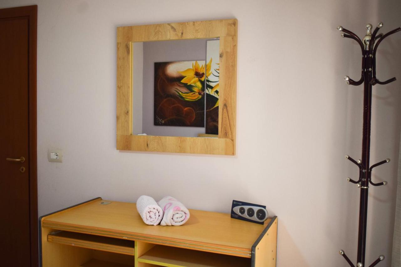 New Apartment Zoe Shkoder Bagian luar foto